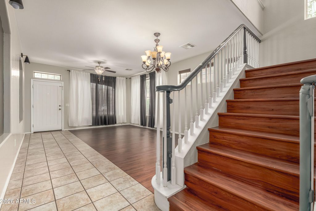 Image 9 of property listing at 3078 S SOUTHWIND Drive, Gilbert, AZ 85295