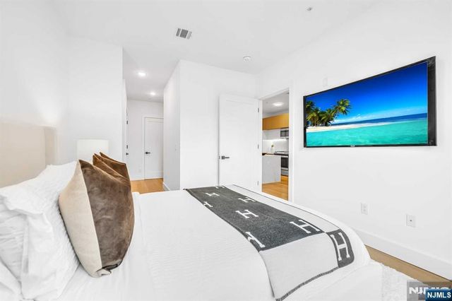 649 38th Street PH505, Union City, NJ 07087