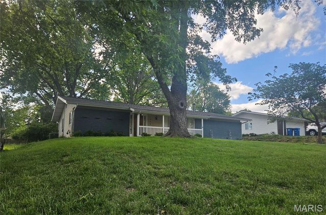 1539 Papillon Drive, Creve Coeur, MO 63146