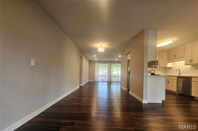 1539 Papillon Drive, Creve Coeur, MO 63146