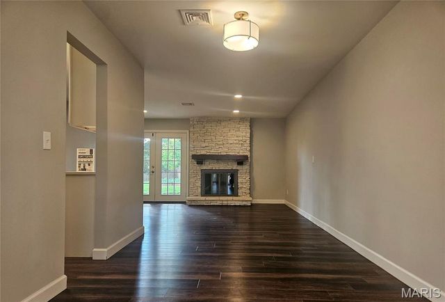 1539 Papillon Drive, Creve Coeur, MO 63146