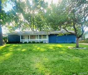 1539 Papillon Drive, Creve Coeur, MO 63146