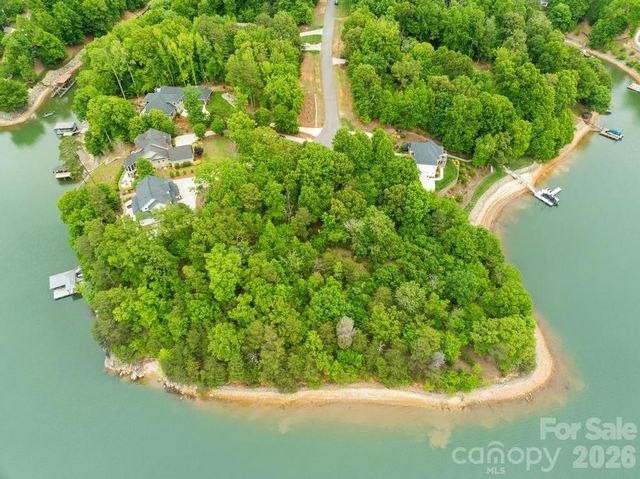 268 S Harbor Watch Drive, Statesville, NC 28677