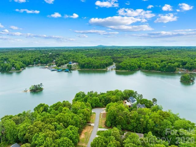 268 S Harbor Watch Drive, Statesville, NC 28677