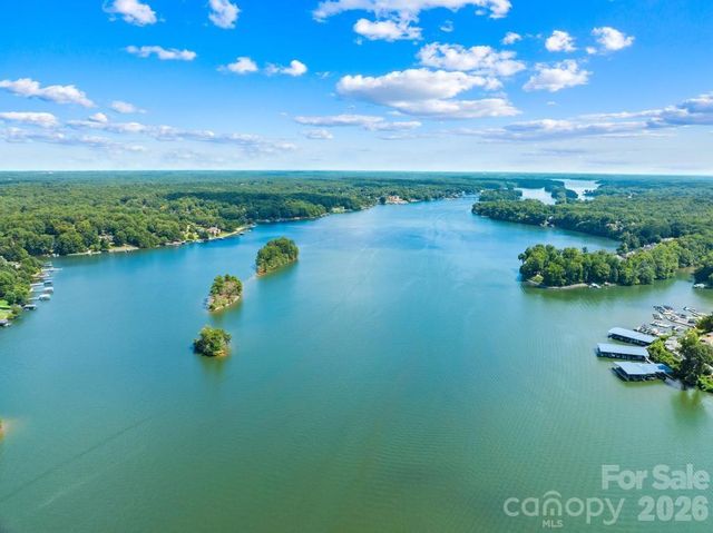 268 S Harbor Watch Drive, Statesville, NC 28677