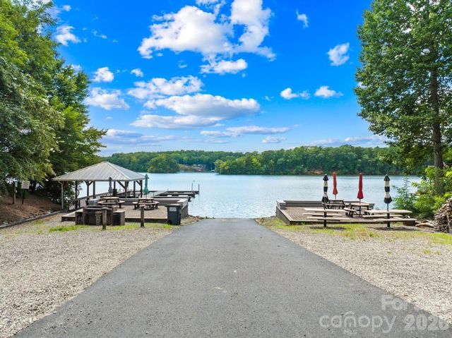 268 S Harbor Watch Drive, Statesville, NC 28677