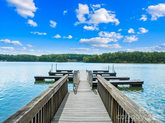 268 S Harbor Watch Drive, Statesville, NC 28677
