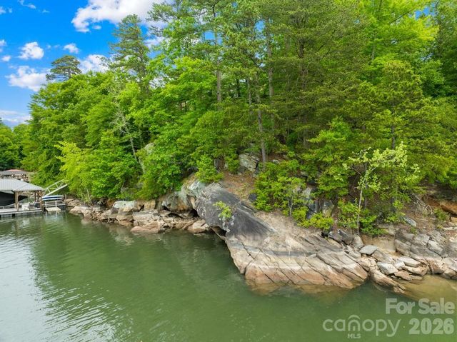 268 S Harbor Watch Drive, Statesville, NC 28677