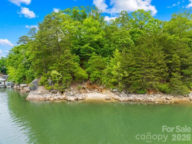 268 S Harbor Watch Drive, Statesville, NC 28677