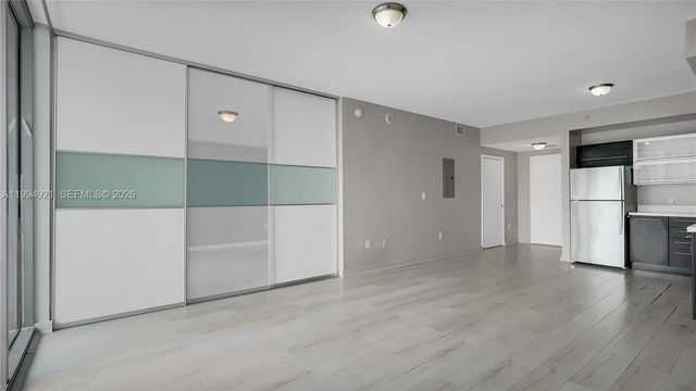 90 SW 3rd St 3003, Miami, FL 33130