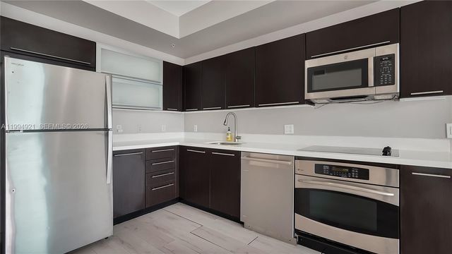 90 SW 3rd St 3003, Miami, FL 33130