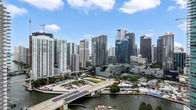 90 SW 3rd St 3003, Miami, FL 33130