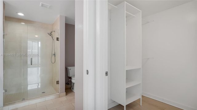 90 SW 3rd St 3003, Miami, FL 33130