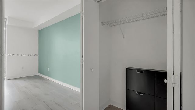 90 SW 3rd St 3003, Miami, FL 33130