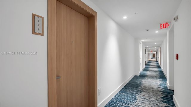 90 SW 3rd St 3003, Miami, FL 33130