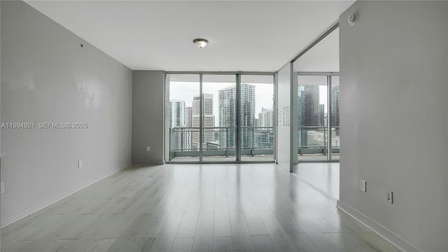 90 SW 3rd St 3003, Miami, FL 33130