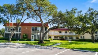 6 Vista Palm Lane 202, Vero Beach, FL 32962