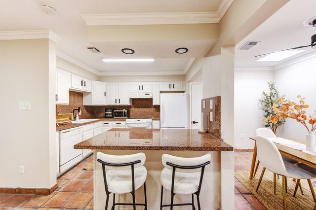 6405 Ella Lee Lane, Houston, TX 77057