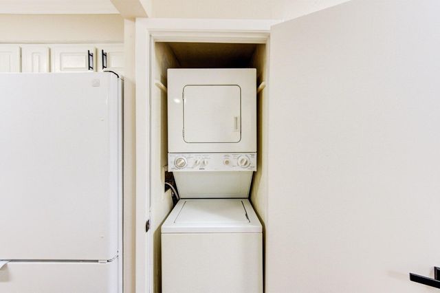 6405 Ella Lee Lane, Houston, TX 77057