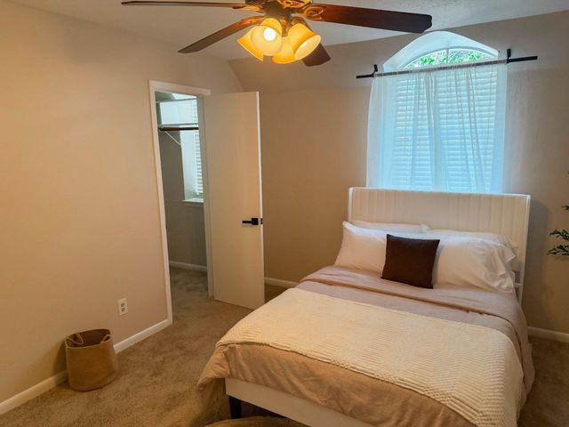 6405 Ella Lee Lane, Houston, TX 77057