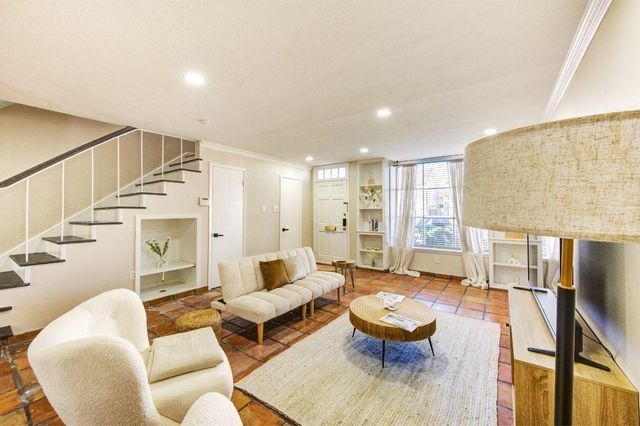 6405 Ella Lee Lane, Houston, TX 77057