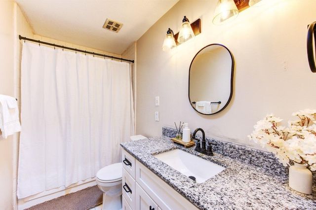 6405 Ella Lee Lane, Houston, TX 77057