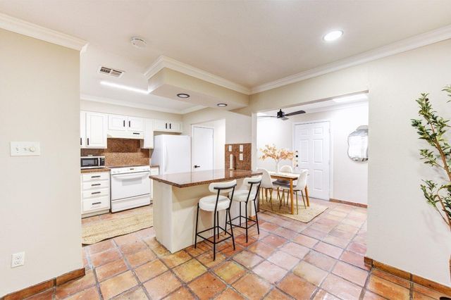 6405 Ella Lee Lane, Houston, TX 77057