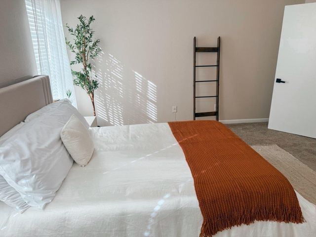 6405 Ella Lee Lane, Houston, TX 77057