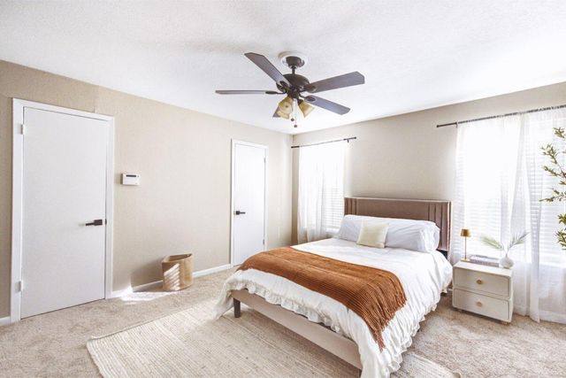 6405 Ella Lee Lane, Houston, TX 77057