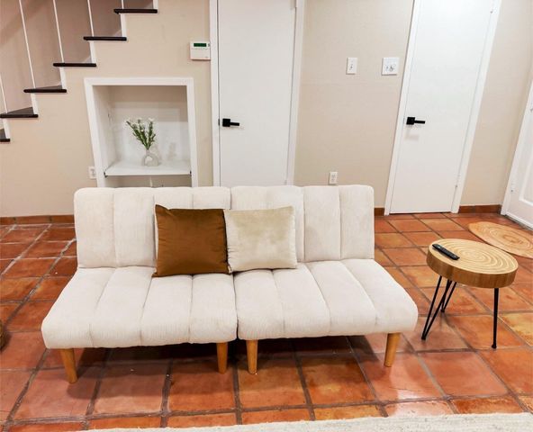 6405 Ella Lee Lane, Houston, TX 77057