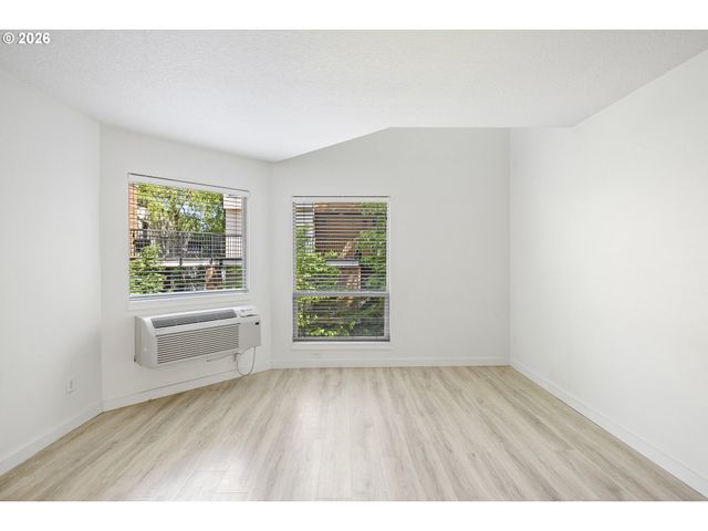 1535 Sw CLAY St 239, Portland, OR 97201