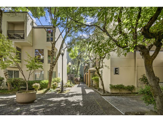 1535 Sw CLAY St 239, Portland, OR 97201