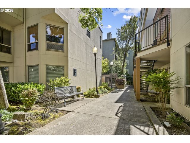 1535 Sw CLAY St 239, Portland, OR 97201