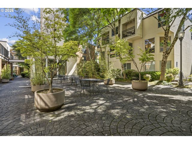 1535 Sw CLAY St 239, Portland, OR 97201