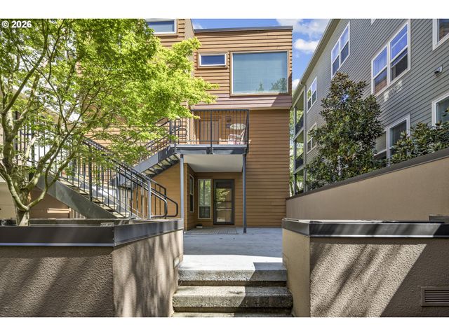 1535 Sw CLAY St 239, Portland, OR 97201