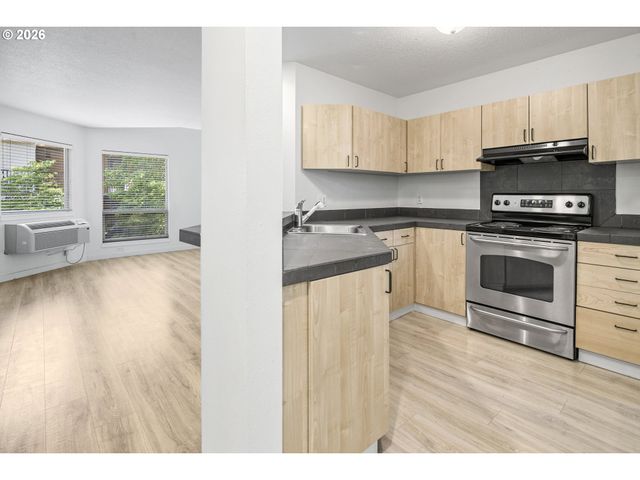 1535 Sw CLAY St 239, Portland, OR 97201