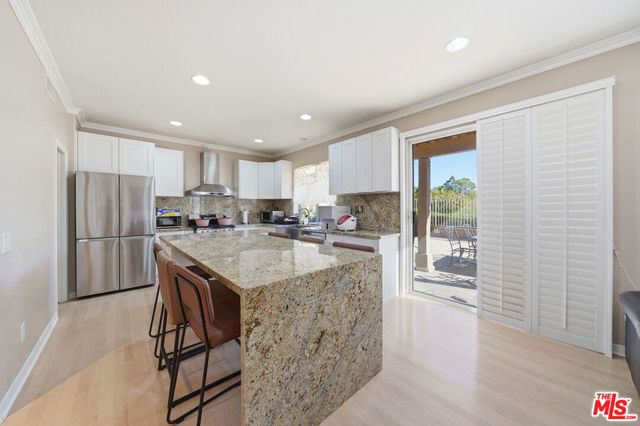 27940 Agapanthus Lane, Valencia, CA 91354