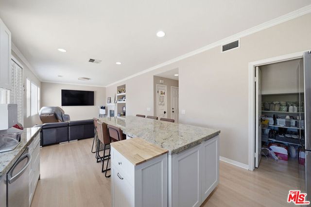 27940 Agapanthus Lane, Valencia, CA 91354