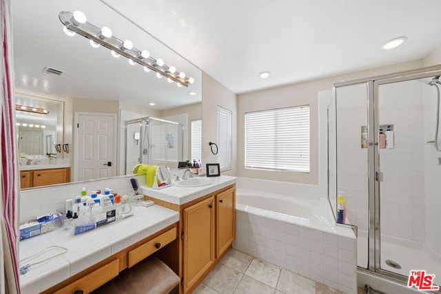 27940 Agapanthus Lane, Valencia, CA 91354