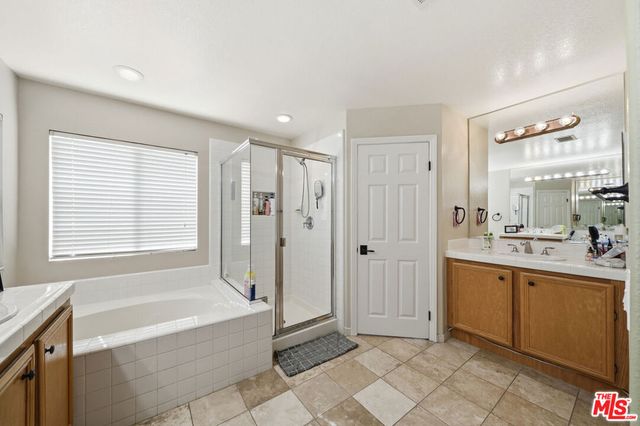 27940 Agapanthus Lane, Valencia, CA 91354