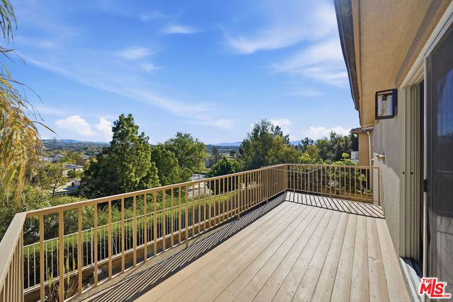 27940 Agapanthus Lane, Valencia, CA 91354