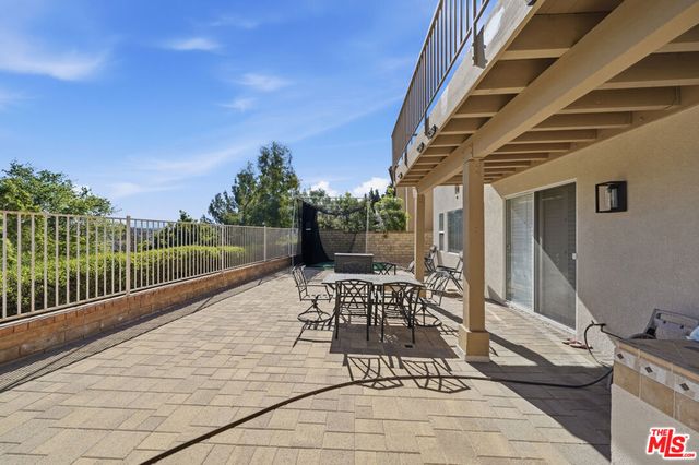 27940 Agapanthus Lane, Valencia, CA 91354