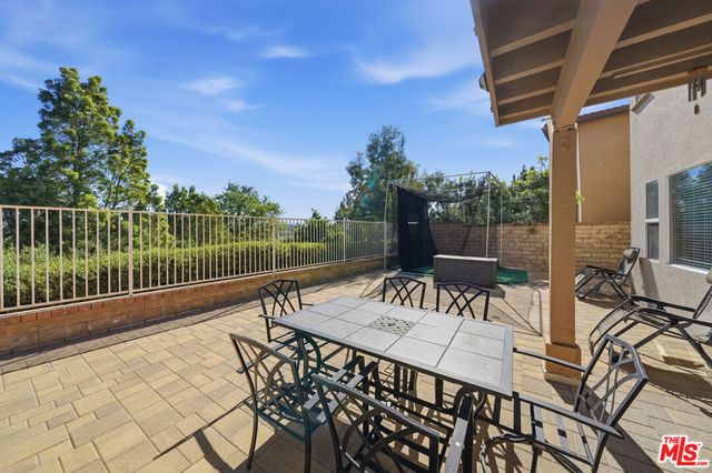 27940 Agapanthus Lane, Valencia, CA 91354