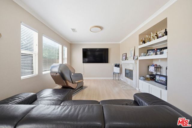 27940 Agapanthus Lane, Valencia, CA 91354