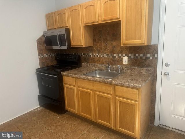 2423 W NORRIS ST, Philadelphia, PA 19121