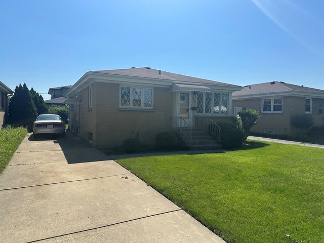 4933 N Ozanam Avenue, Norridge, IL 60706