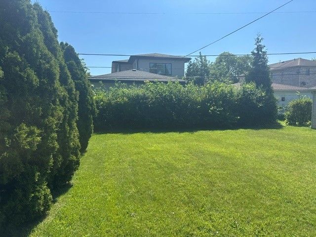 4933 N Ozanam Avenue, Norridge, IL 60706