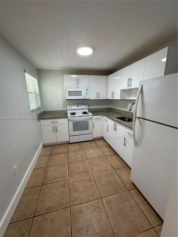 1208 Salzedo St 18, Coral Gables, FL 33134