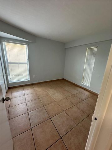 1208 Salzedo St 18, Coral Gables, FL 33134