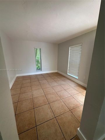 1208 Salzedo St 18, Coral Gables, FL 33134